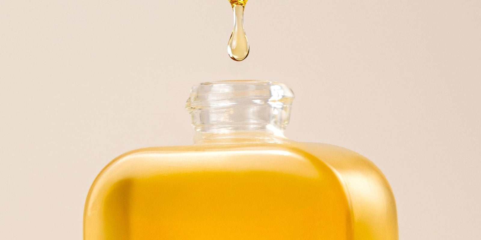How to Oil Your Scalp for Growth + Relief from Dryness - ioli